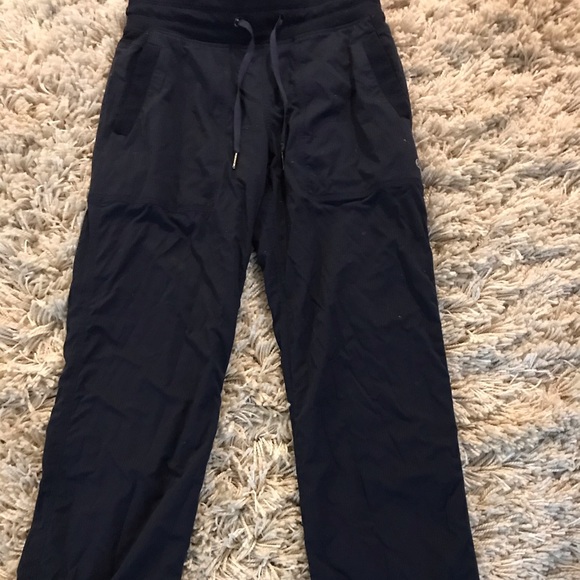 Navy blue lululemon studio pants - Picture 4 of 4